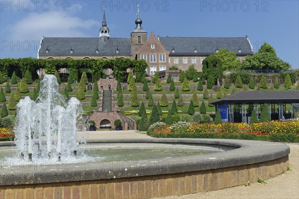 Fontaine and gardens of Kamp Abbey