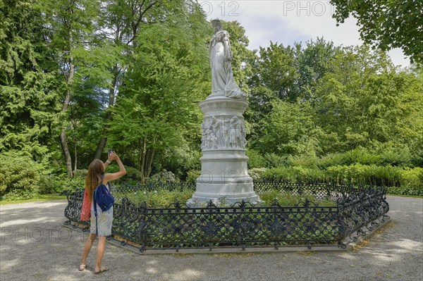 Monument Queen Luise of Prussia