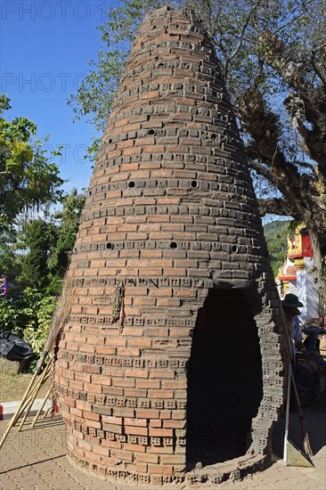 Stove for burning fireworks to honour the gods and to make wishes