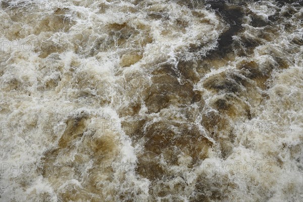 Strong current in the Ottawa River