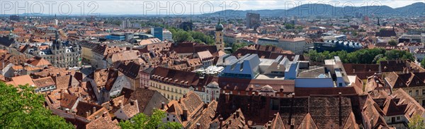 View of the town hall and the old town from the Schlossberg