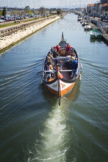 Moliceiro sailing on the Sao Roque canal