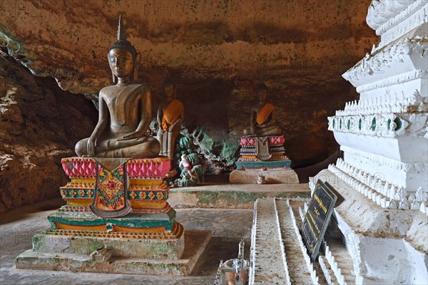 Buddha statues