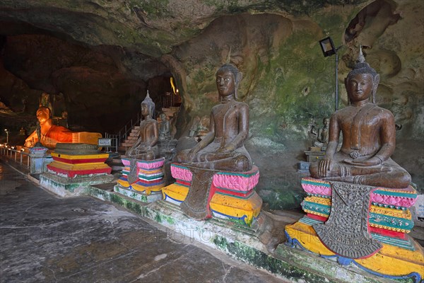 Buddha statues