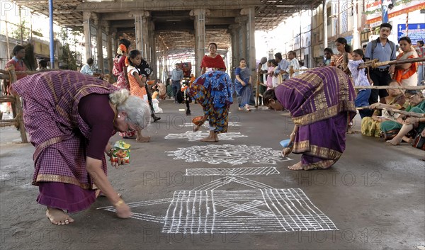 Kolam- In front of Kapaleeswarar temple during festival