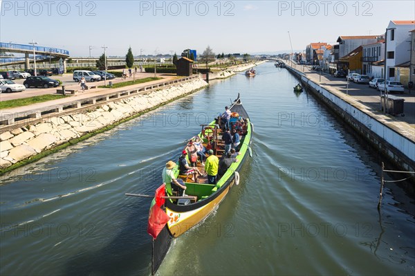 Moliceiro sailing on the Sao Roque canal