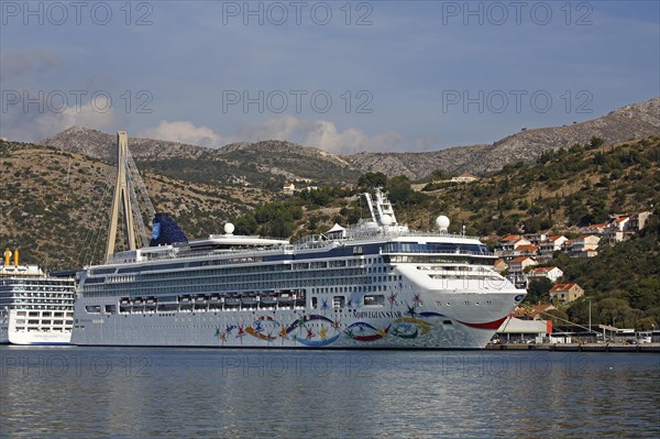 Cruise ship Norwegian Star