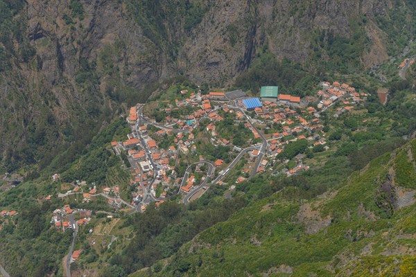 Mountain Village Curral das Freiras