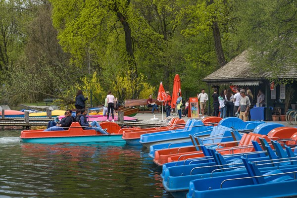 Boat rental at Kleinhesseloher See