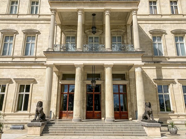 Villa Huegel
