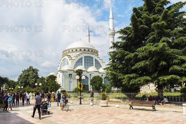 Pedestrian zone and Ebu Beker Mosque