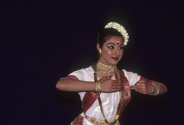 Mohiniyattam