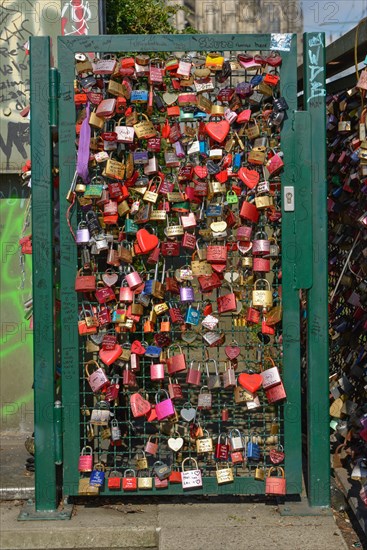 Love locks