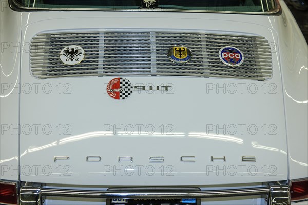Bonnet with classic Porsche radiator grille from Porsche 911T