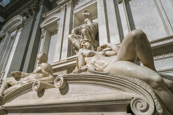 Tomb of Lorenzo di Piero de' Medici with the recumbent figures Evening