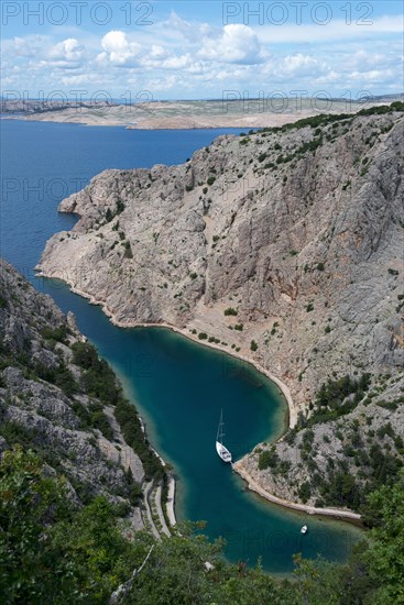 Zavratnica Bay