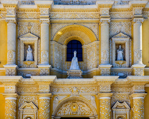 Facade covered with stucco ornaments