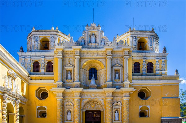 Facade covered with stucco ornaments