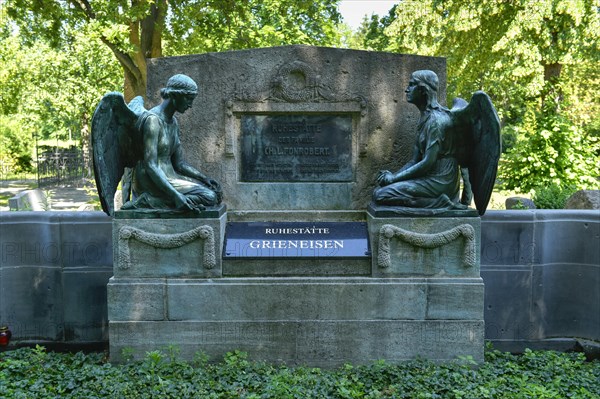 Grave Grieneisen Fonrobert