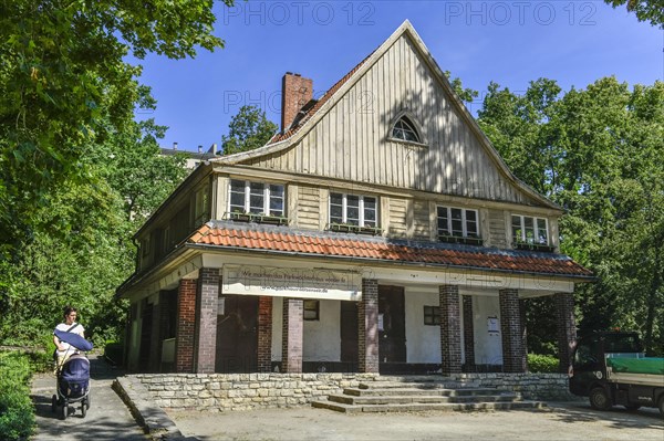 Parkhaus am Lietzensee