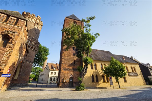 Neustaedter Tor and former Nikolai Church