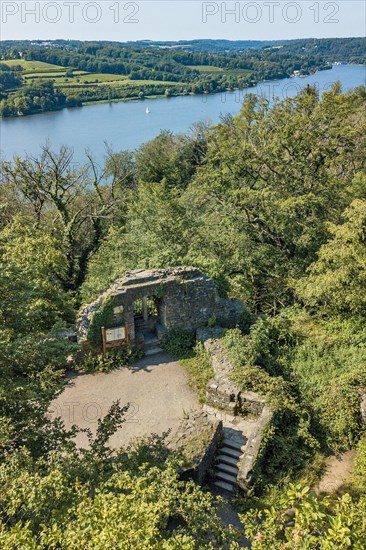 Bird's eye view of Isenburg Ruin