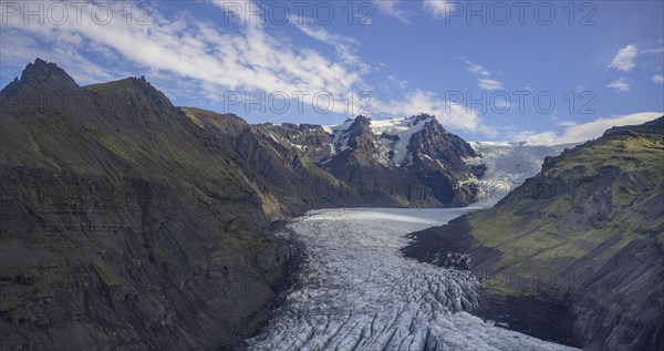 Aerial view Svinafellsjoekull