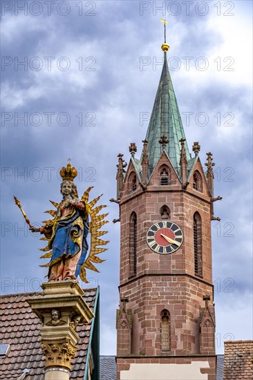 Market square with St. Mary's column at the fountain