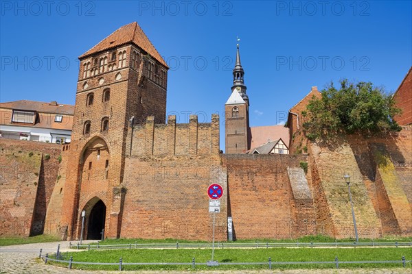 Elbtor and St. Stephan