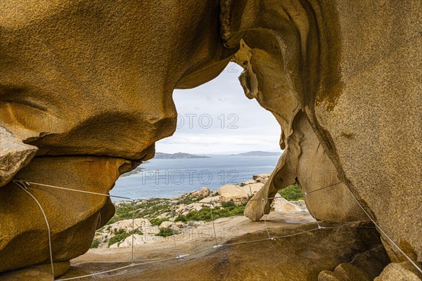 Bizarrely weathered rock monolith