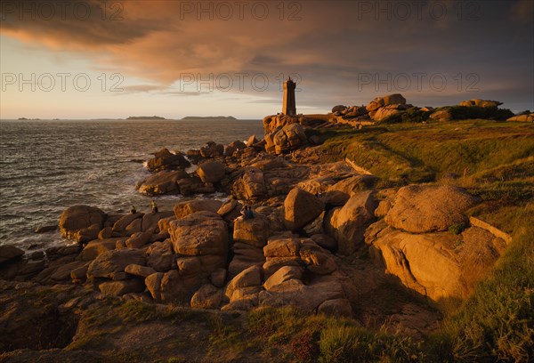 Phare de Ploumanac'h Lighthouse