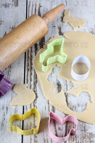 Shortcrust pastry and cookie cutters