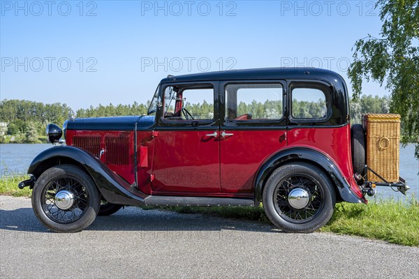 Oldtimer Hillman Minx year of construction 1933