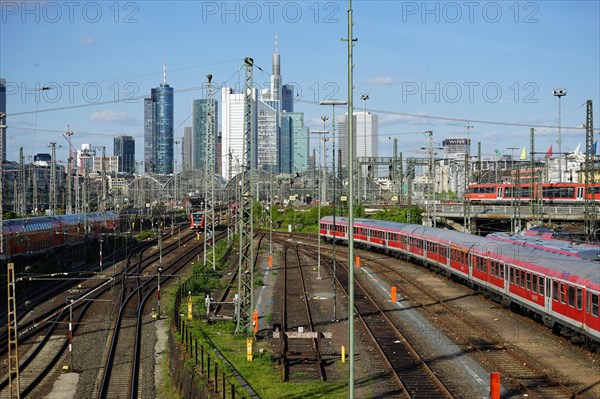 Track apron