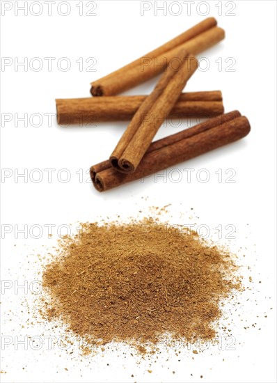 CINNAMON BARK AND POWDER