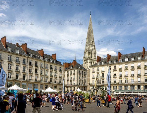 People walking at Place Royale of Nantes