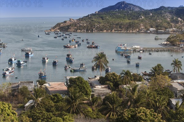 Fishing boats in Vinh Hy Bay