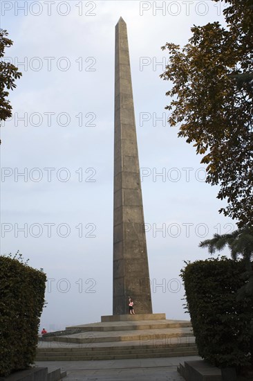 Honorary obelisk at the Tomb of the Unknown Soldier