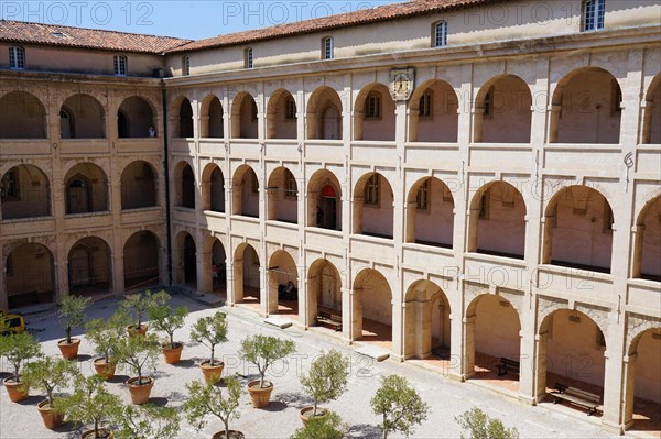 Vieille Charite courtyard