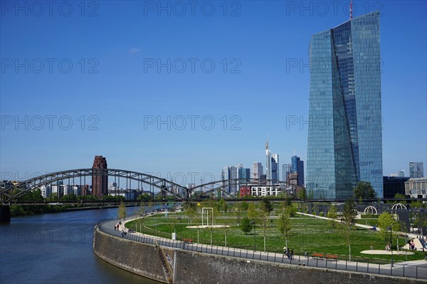 Hafenpark am Main and European Central Bank