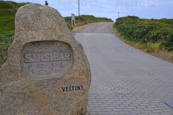 Access to the cult restaurant Sansibar in the dunes of Rantum