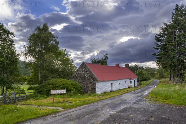 Moirlanich Longhouse 19th century lime-framed Scottish cottage with cattle shed in Glen Lochay near Killin