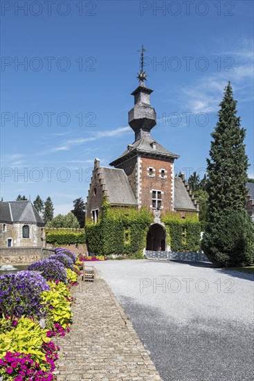 Entrance gate of the Chateau de Jehay