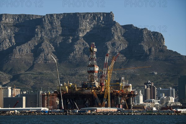 Docks with Table Mountain