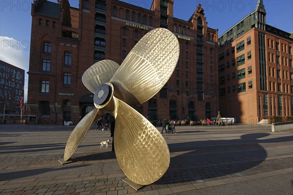 Ship's propeller in front of the Maritime Museum