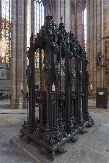 Sebaldus tomb by the sculptor Peter Vischer 1455 -1529