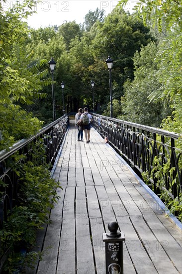 Kissing Bridge