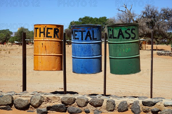 Metal bin for waste