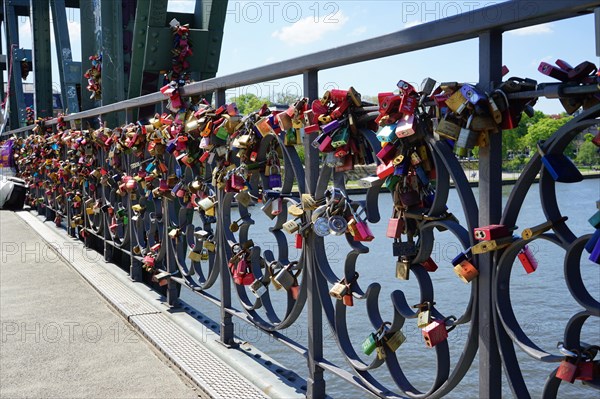 Love locks