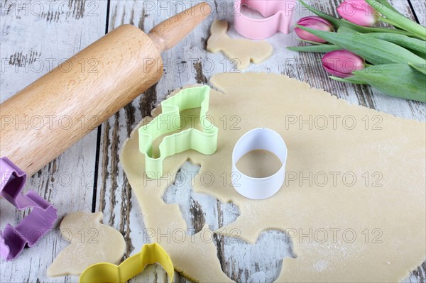 Shortcrust pastry and cookie cutters